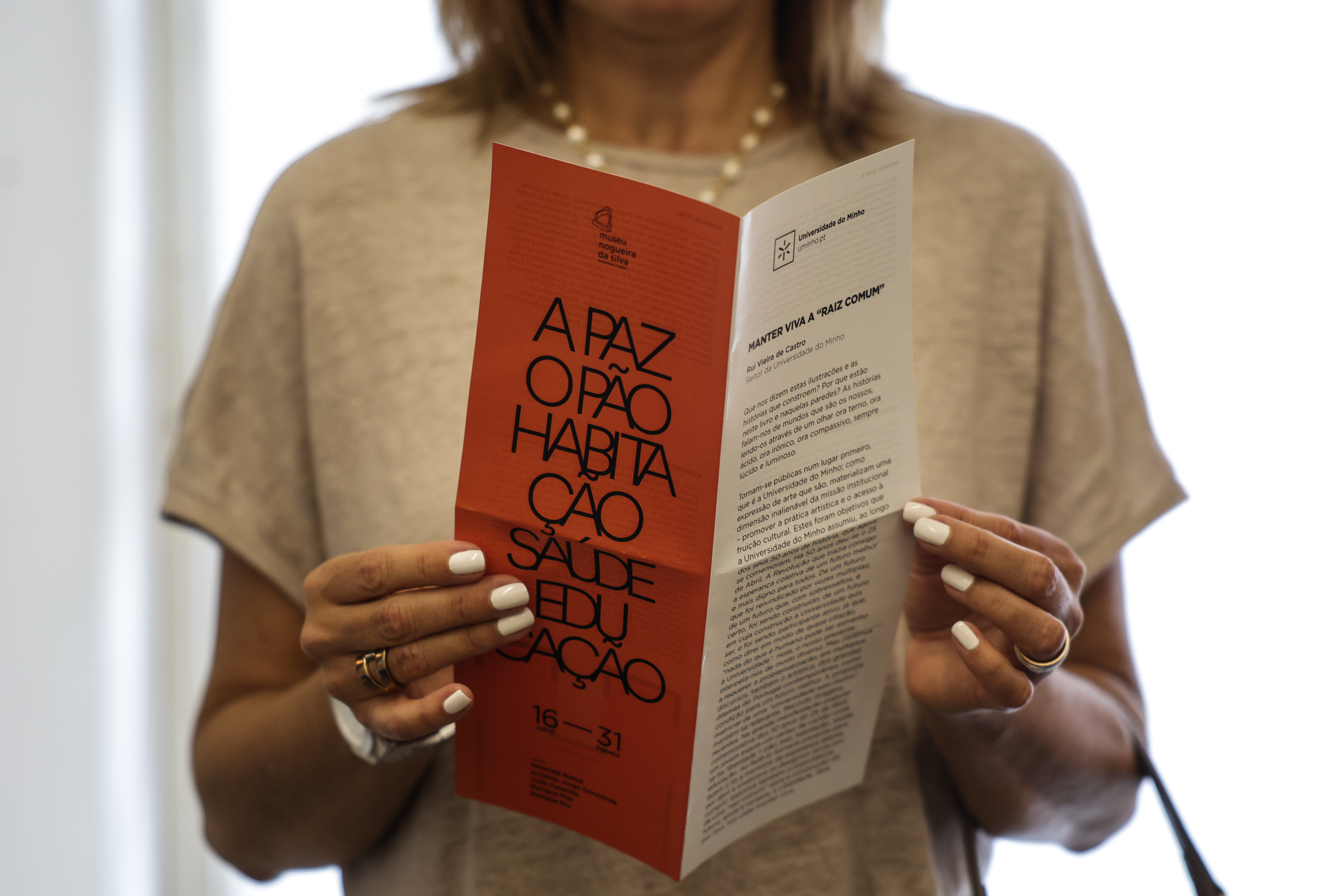 Thumbnail da galeria A Paz O Pão Habitação Saúde Educação